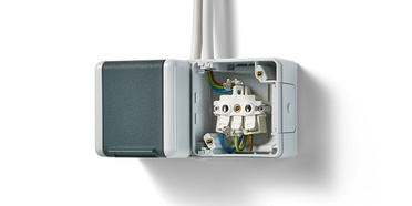 Doppelsteckdose mit Trennsteg bei ElektroService Rauh GmbH in Ossig