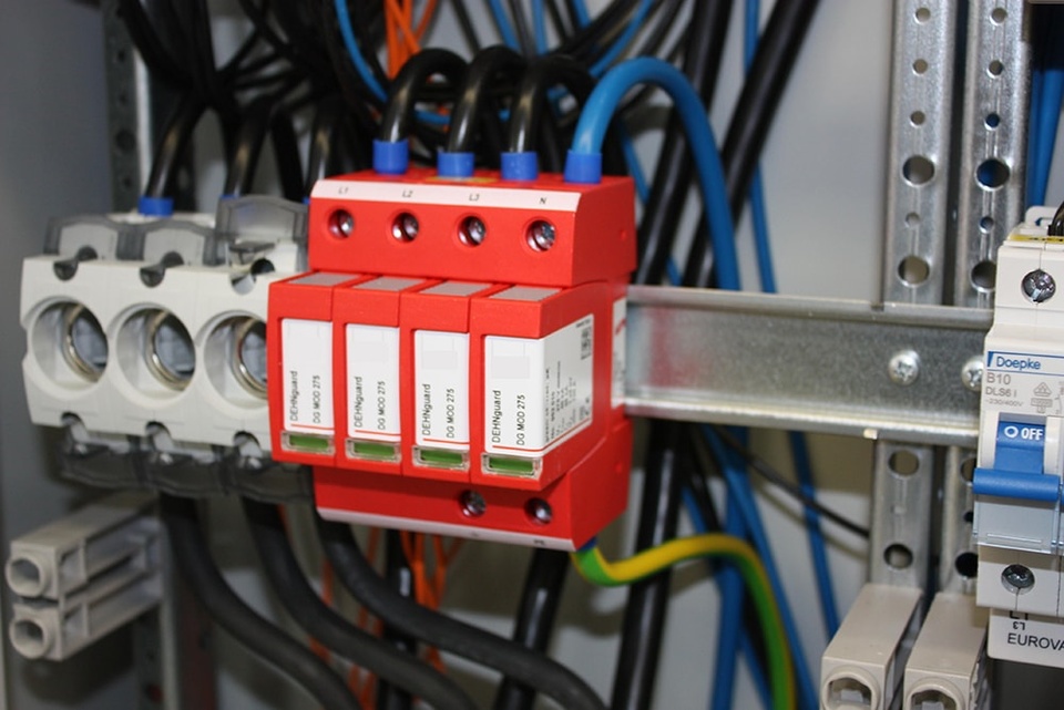 U berspannungsschutz bei ElektroService Rauh GmbH in Ossig
